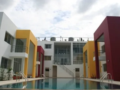 Recovered resort exterior from Wayback